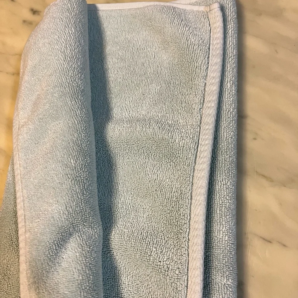 Vintage Fieldcrest Bath rug/ Firm Price